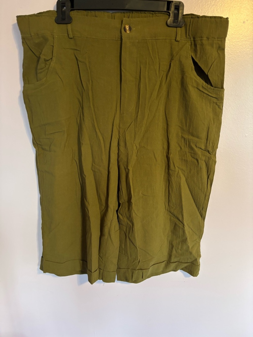 Olive Green High-Waist Casual Shorts